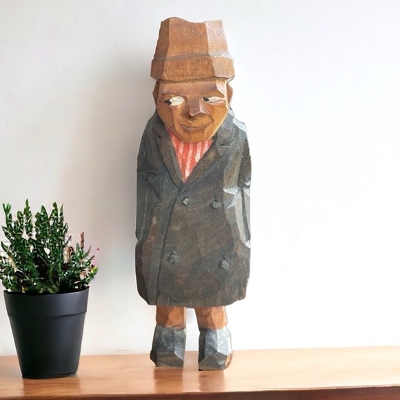 C.J Trygg Other - VINTAGE 5" CARL JOHAN
TRYGG WOOD CARVING • OLD MAN WEARING COAT • SWEDEN